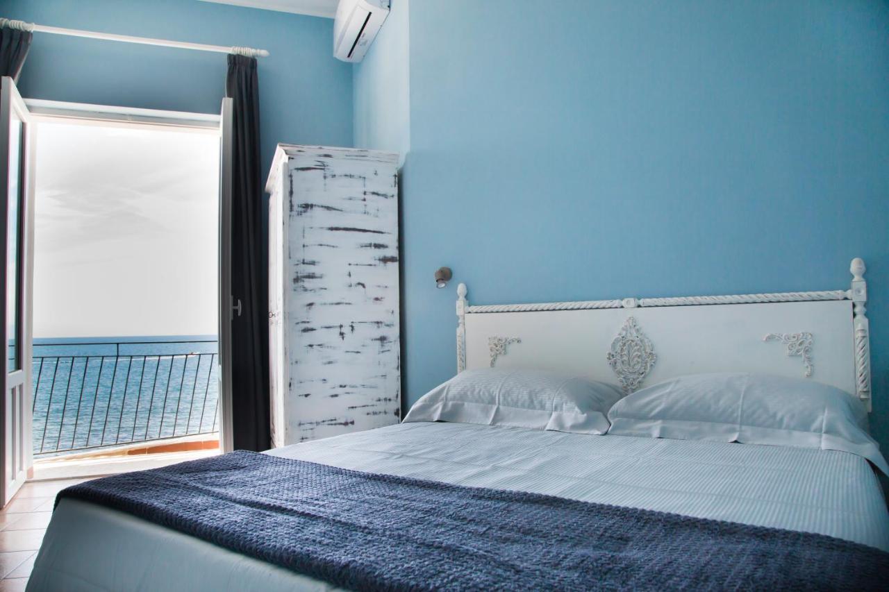 Nereidi Bed & Breakfast Santa Flavia Exterior photo